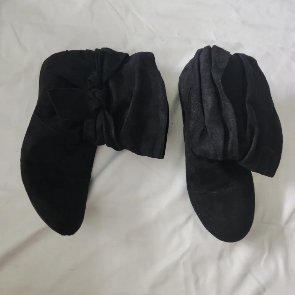 Rampage Women's size 7 1/2 black suede ankle boots #ABB - Picture 2 of 3